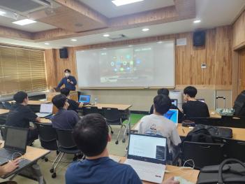 �Ż�� �о� ����ķ��(�ΰ����ɰ� ���̽�) ÷���̹���