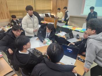 2023�⵵ ���Ƹ� �м��� ÷���̹���