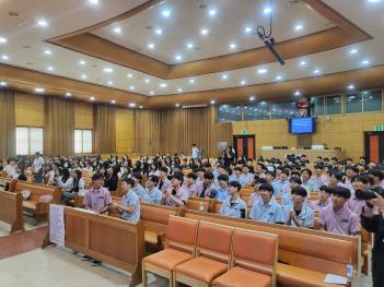 �뼺�п� �⵶�л�ȸ �Ѹ��� ���� ÷���̹���